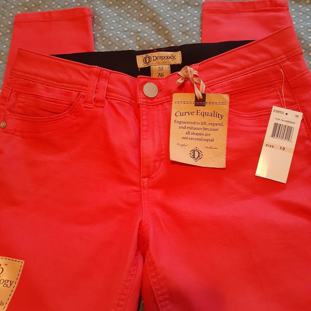 Democracy Light weight Jean's